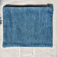 Load image into Gallery viewer, Grain sack Pouch with zip. 2-fabric pouch. Zippered purse. Zippered pouch. YKK metal zipper.