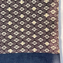 Load image into Gallery viewer, Tote bag. Vintage Japanese kimono fabric with an indigo blue cotton bottom.