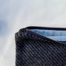Load image into Gallery viewer, Navy blue and grey wool pouch and dark chocolate brown leather. 2-material pouch. Pouch with YKK zip. Zippered purse. Zippered pouch.
