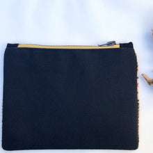 Load image into Gallery viewer, Two-fabric pouch with zip. Wool check and navy blue cotton twill pouch. Zippered purse. Zippered pouch. riri zipper.