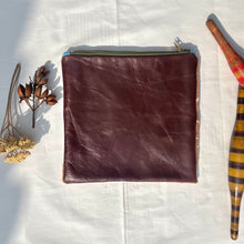Load image into Gallery viewer, Brown Mudcloth fabric and leather pouch. 2-material Pouch with YKK zip. Zippered purse. Zippered pouch.
