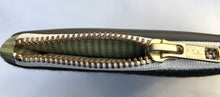 Load image into Gallery viewer, Olive green wool and green leather. 2-material pouch with YKK zip. Zippered purse. Zippered pouch.
