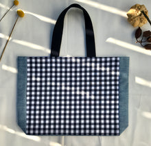 Load image into Gallery viewer, A two-side gingham handbag with light blue denim
