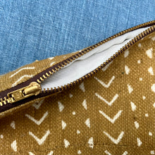 Load image into Gallery viewer, Mudcloth fabric and leather pouch. 2-material Pouch with YKK zip. Zippered purse. Zippered pouch.
