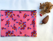 Load image into Gallery viewer, Pink flower cotton canvas pouch. Zippered purse. Zippered pouch. YKK metal zipper.

